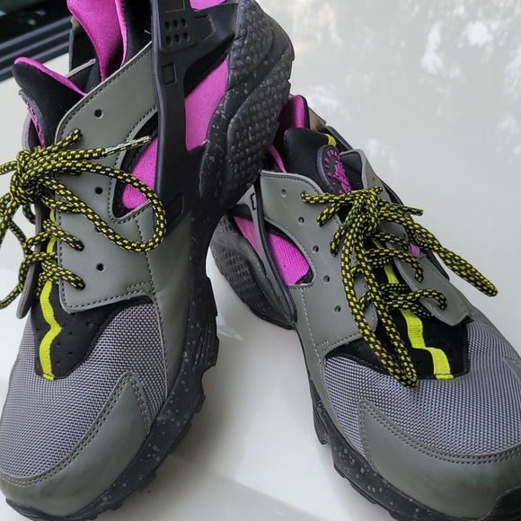 Nike Air Huarache Run SU River Rock Bright Cactus - Picture 2 of 5